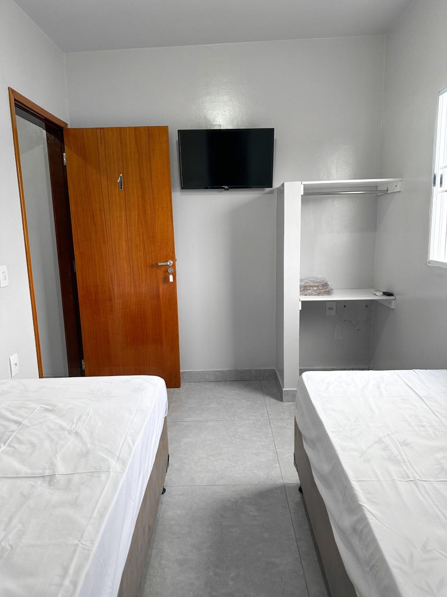 Spot Hotel E Pousada Uberlândia Exterior foto